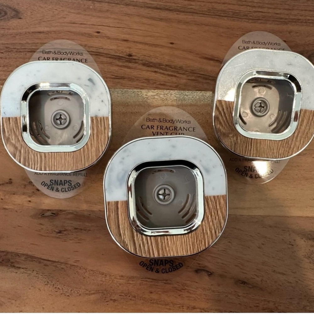 Bath & Body Works: 3 Marble & Wood Car Fragrance Scentportable Holder Vent Clips